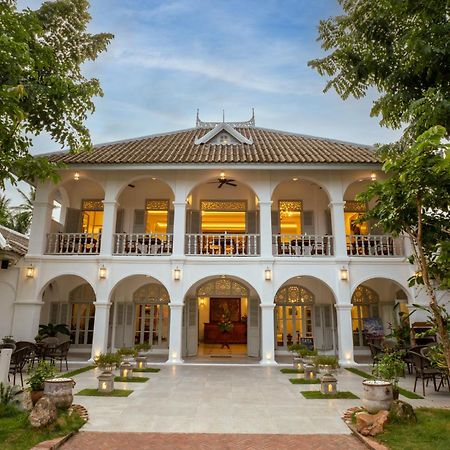 Villa Santi Hotel Luang Prabang Exterior foto